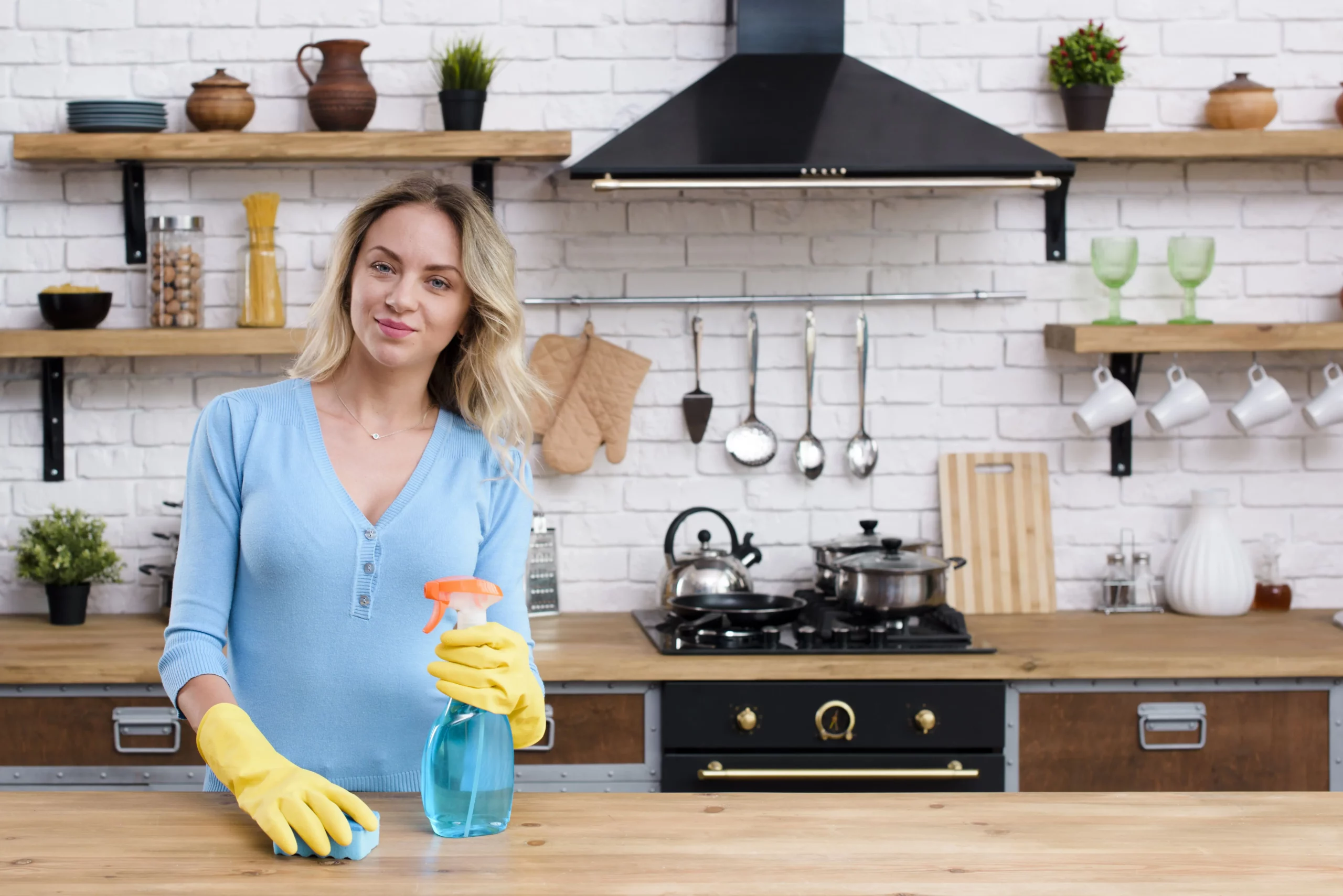 pulire la cucina con ammoniaca