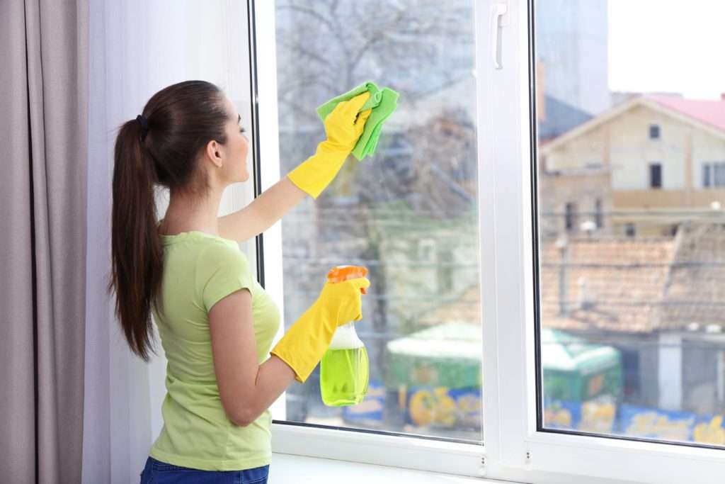 l’ammoniaca per pulire i vetri